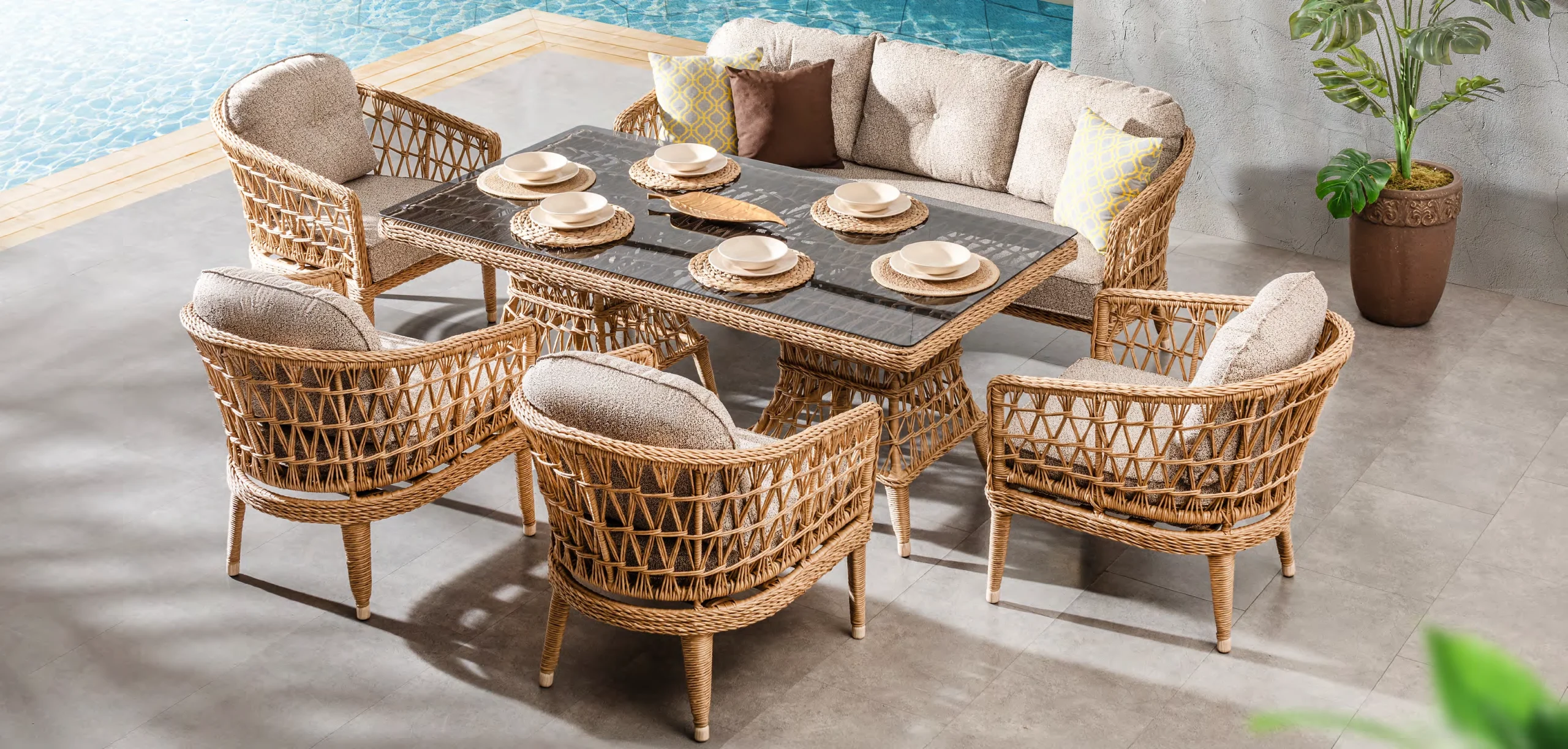 Garden Furniture Material Guide: Wood, Aluminium, Rattan, and More